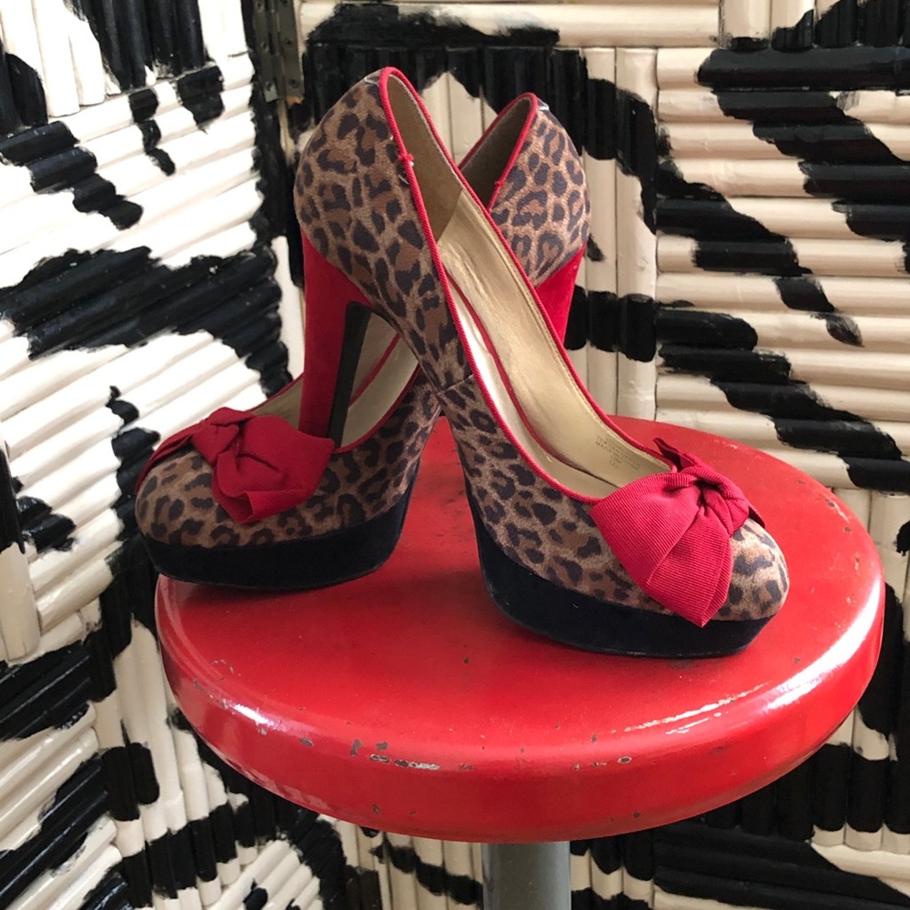 Guess Leopard Print Red Bow Heels Size 10 - image 3